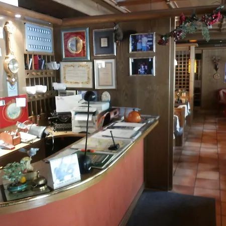 Ristorante Dolomiti 호텔 첸체니게