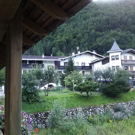 호텔 Ristorante Dolomiti